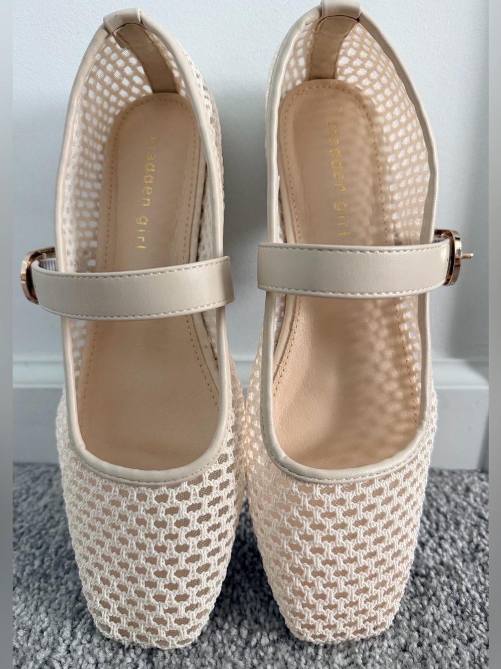 Madden Girl Prentiss
Cream Mesh Mary Jane Ballet
Flats Size 9M NWOT - Picture 2 of 7
